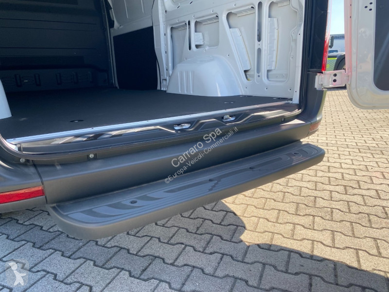 Autoutilitară Mercedes Furgone Traz. Post