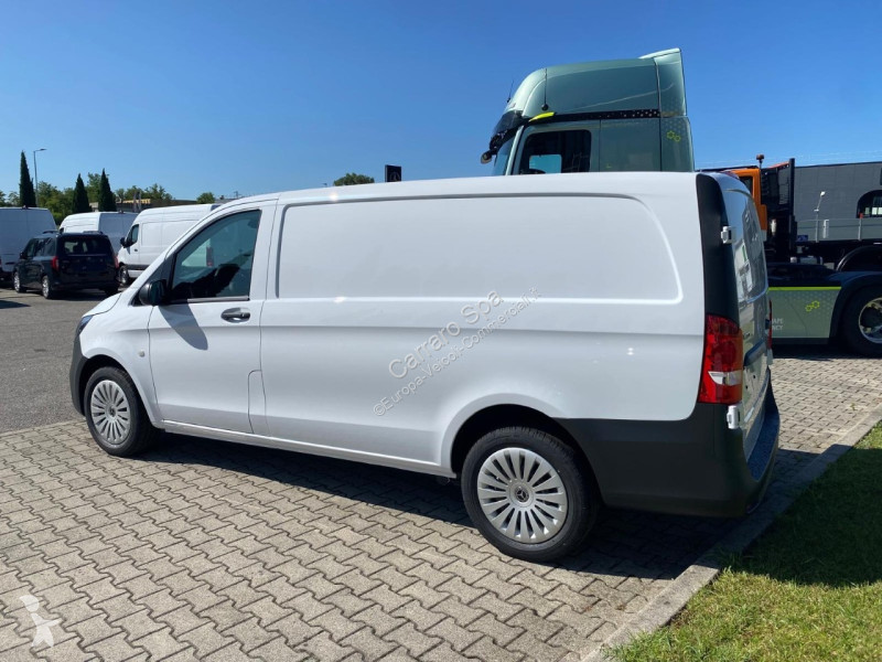 Autoutilitară Mercedes Furgone