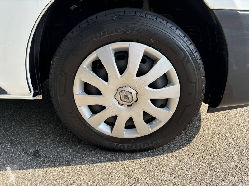 Furgoneta Renault L1H1 2.0 BluedCi 120ch Grand...