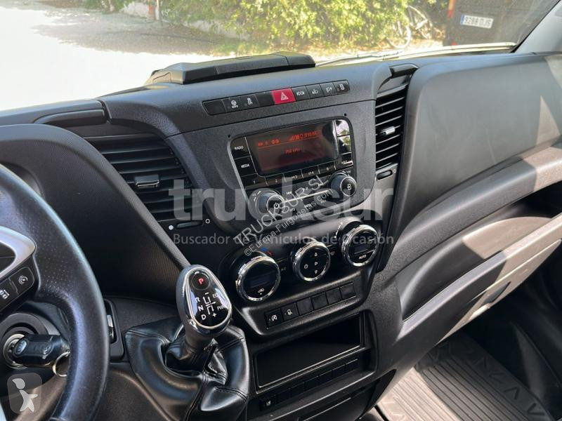 Veicolo commerciale Iveco  DAILY 35S16