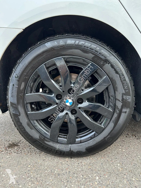 Nyttofordon BMW 216i Active...