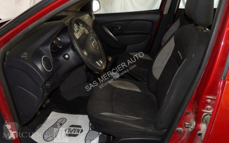 Véhicule utilitaire Dacia