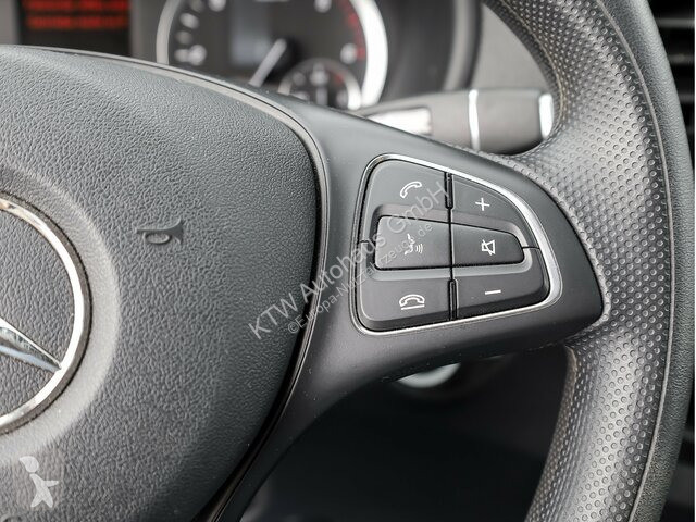 Užitkové vozidlo Mercedes 114...