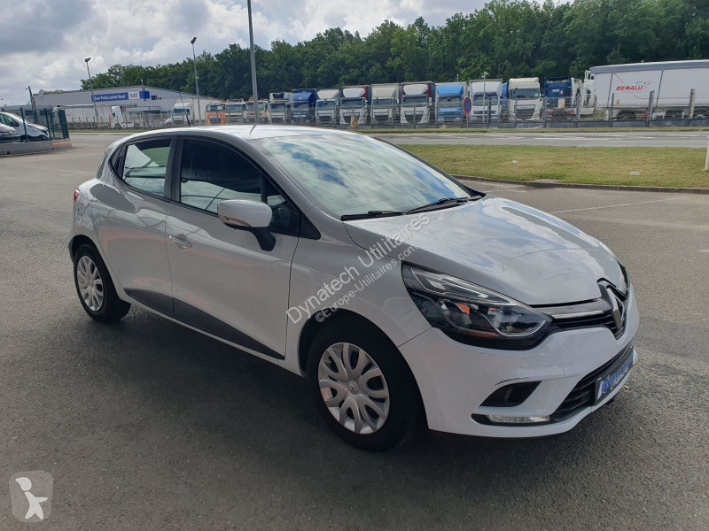 Véhicule utilitaire Renault CLIO IV STE 1.5 DCI...