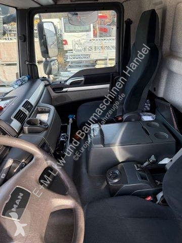 Autoutilitară MAN TGL 8.220