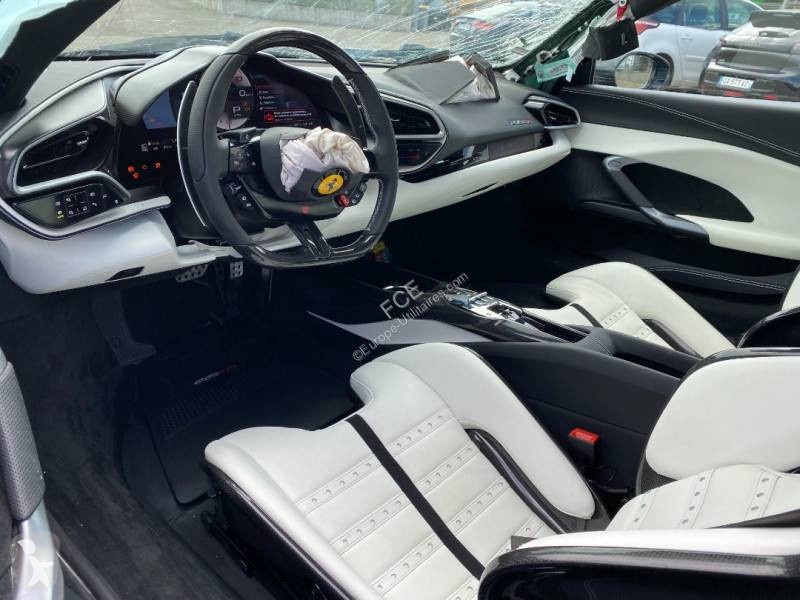 Autoutilitară Ferrari