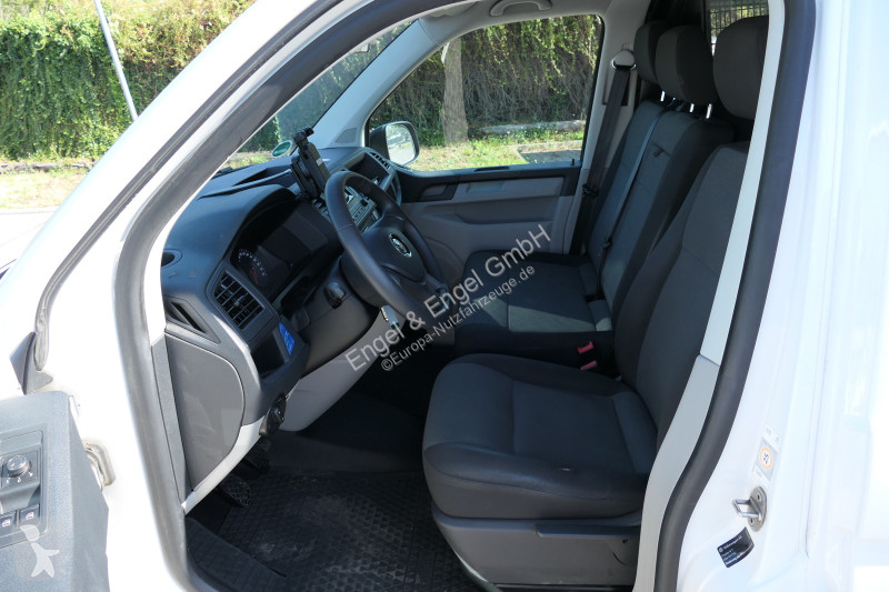 Autoutilitară Volkswagen T6 Lang Transporter...