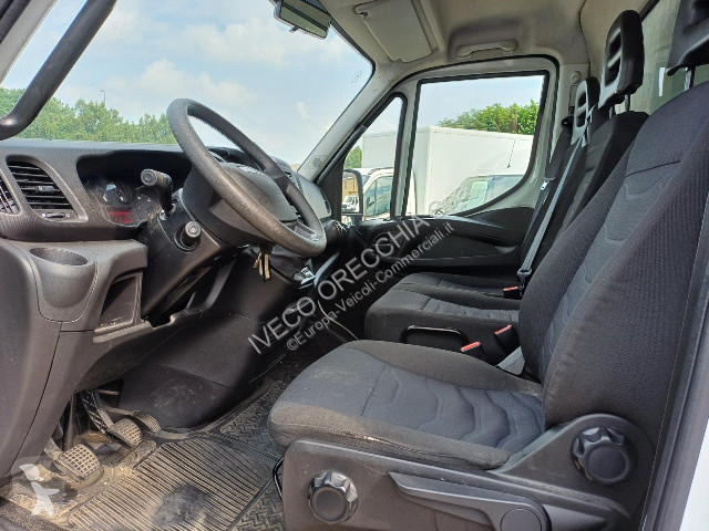Veículo utilitário Iveco DAILY 35C14