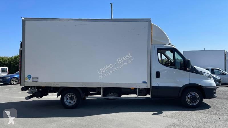 Véhicule utilitaire Iveco