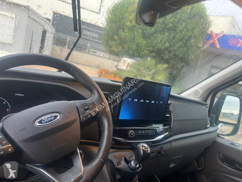 Véhicule utilitaire Ford