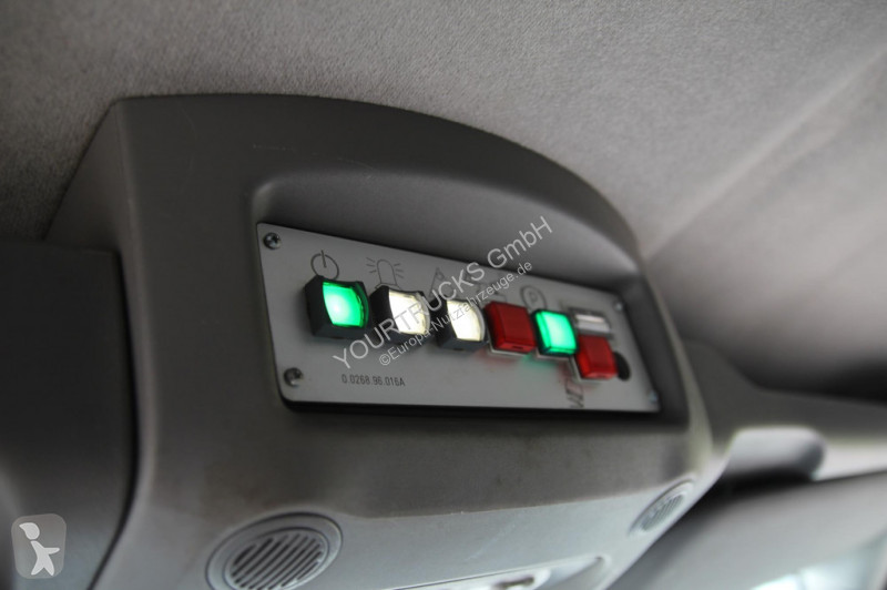 Furgoneta Renault France-Elevateur 121 FT 12m...