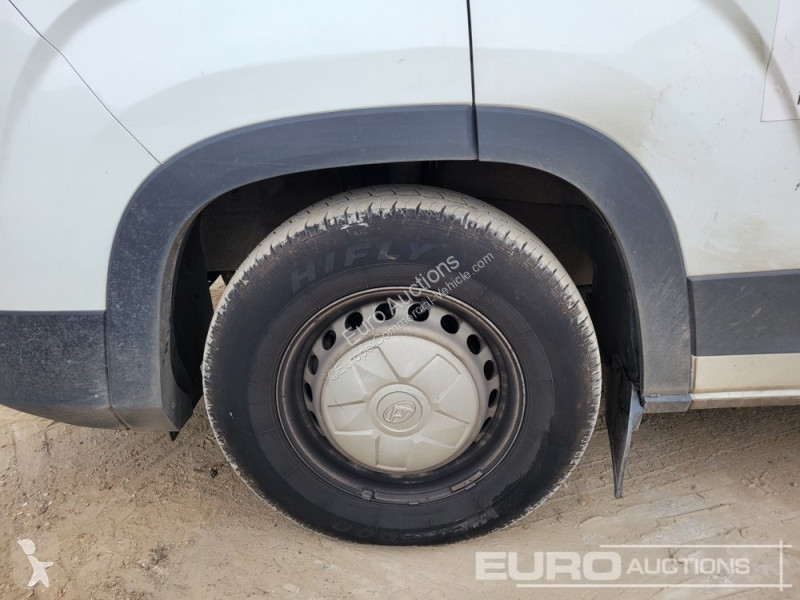 Véhicule utilitaire Maxus 9