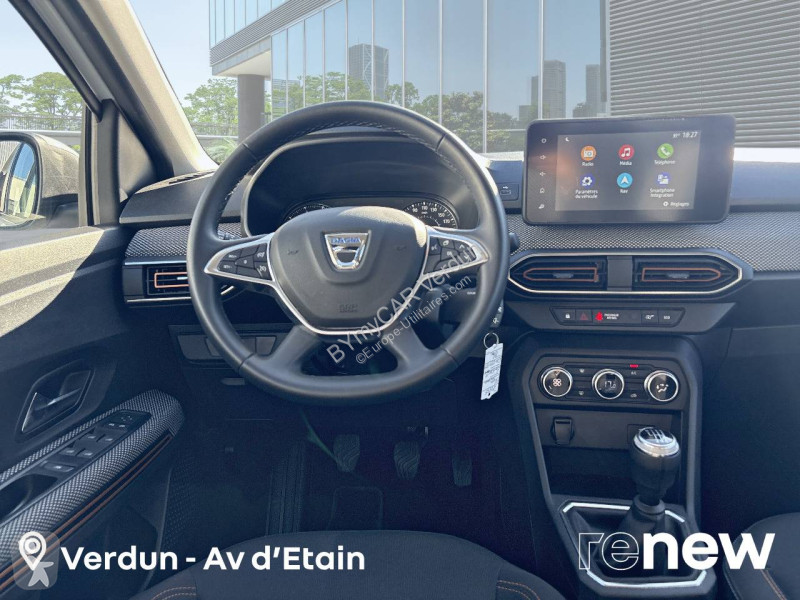 Veículo utilitário Dacia Sandero ECO-G 100 - 22