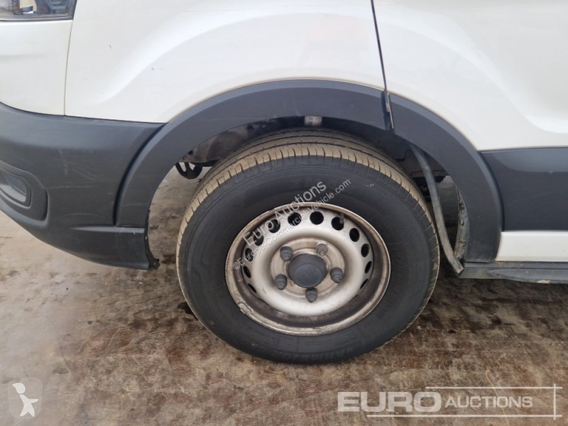 Véhicule utilitaire Ford 350