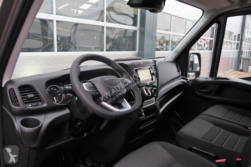 Veicolo commerciale Iveco 35S18HV 3.0 L2H2 AUT/...