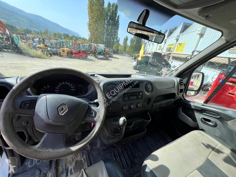 Véhicule utilitaire Renault TRIBENNE 2,3L DCI...