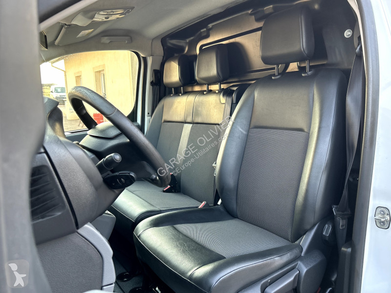 Užitkové vozidlo Peugeot 1.5 Bluehdi 100 Premium