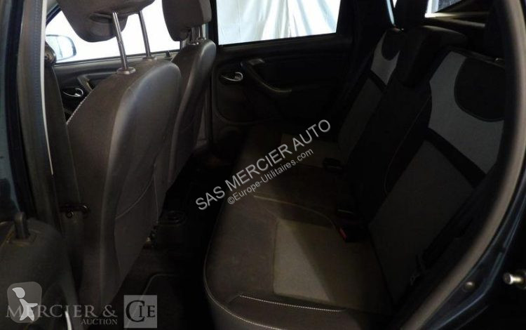 Véhicule utilitaire Dacia