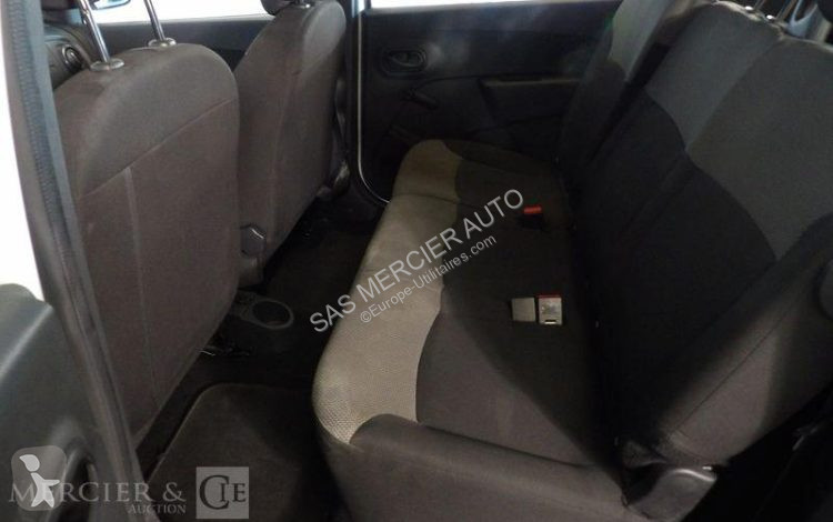 Véhicule utilitaire Dacia