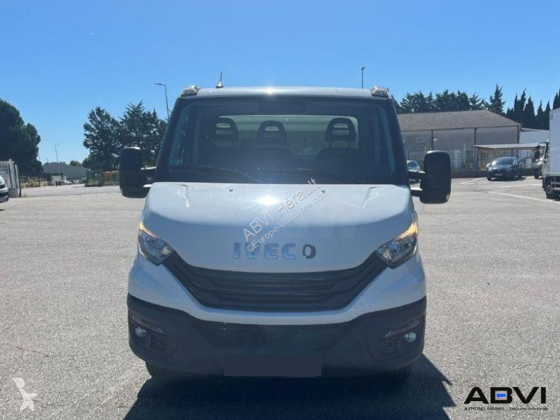 Véhicule utilitaire Iveco 35C16 3L BENNE 3.20M...