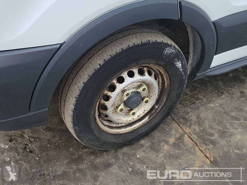 Véhicule utilitaire Ford 350