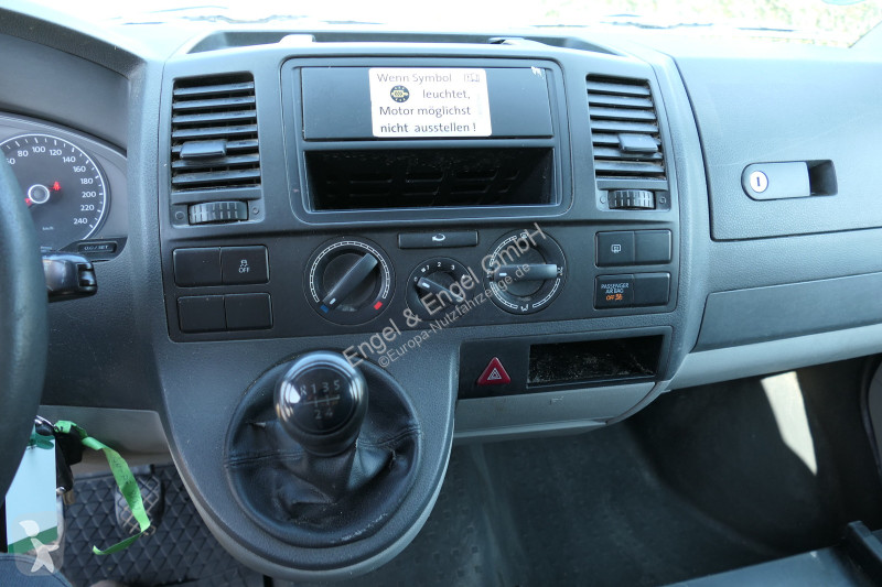 Autoutilitară Volkswagen T5 Transporter 2.0 TDI...