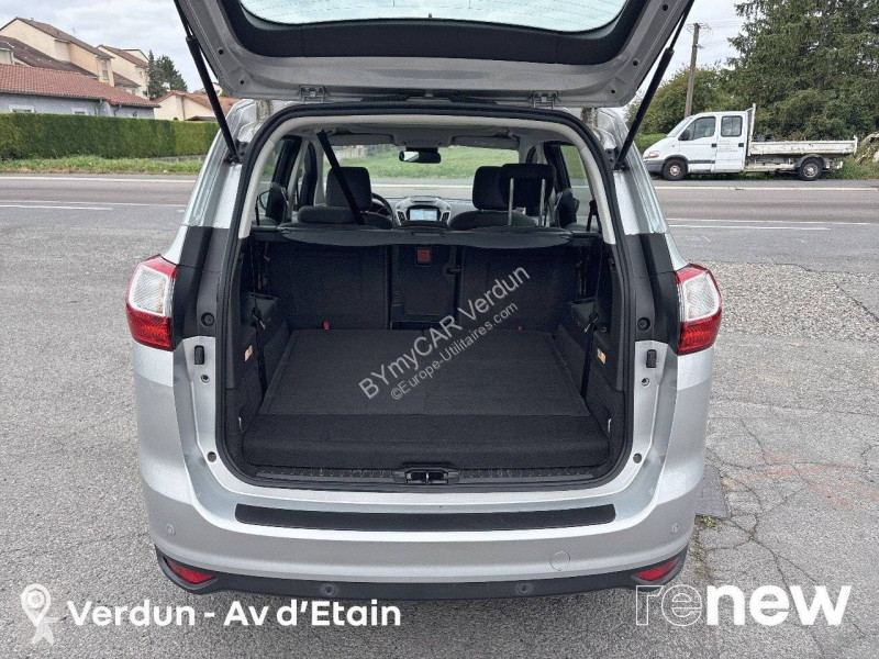 Autoutilitară Ford Grand C-MAX 1.0 EcoBoost 125...
