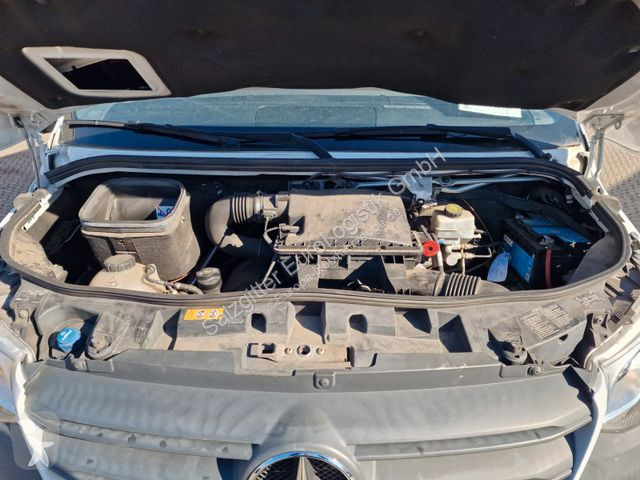 Véhicule utilitaire Mercedes / 6D