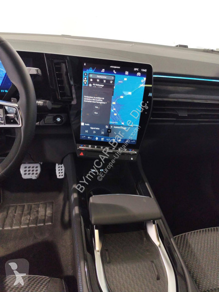 Veicolo commerciale Renault Austral full hybrid...