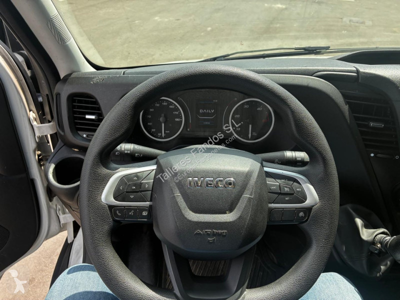 Autoutilitară Iveco  35S14 16m3