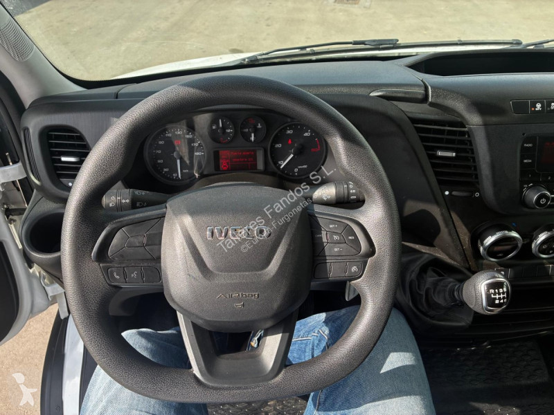 Autoutilitară Iveco  35S16 12m3