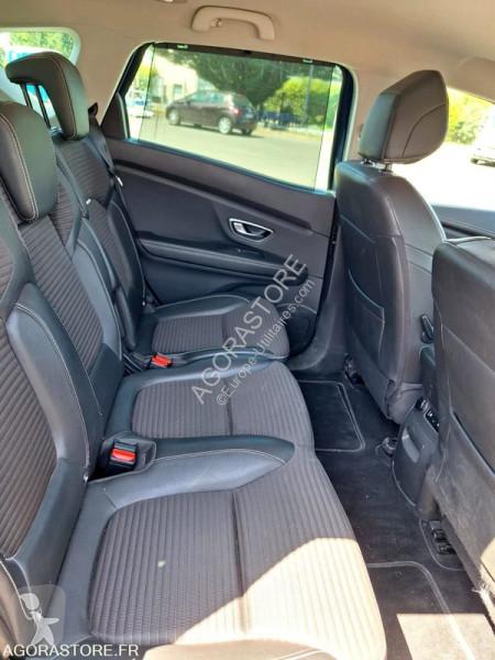 Véhicule utilitaire Renault SCENIC