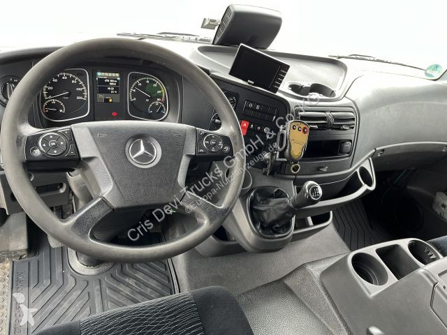 Autoutilitară Mercedes 823 4x2 AHK / Hebezug/...