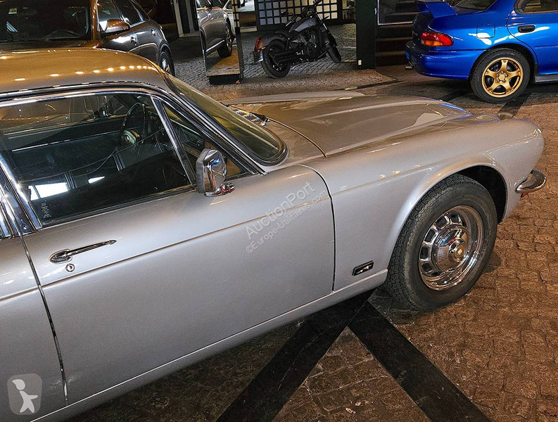 Véhicule utilitaire Jaguar (series II) 4.2...