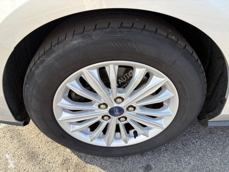 Véhicule utilitaire Ford IV Break 1.5 EcoBlue...