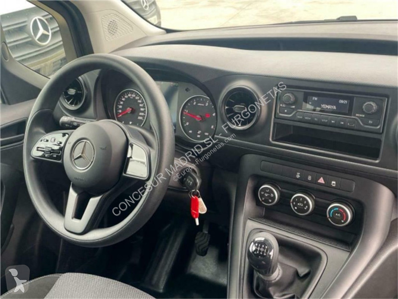Véhicule utilitaire Mercedes 110 CDI 70kW...