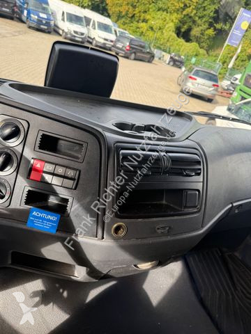 Furgoneta Mercedes...