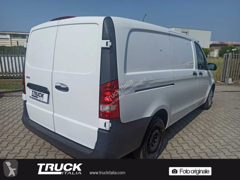 Užitkové vozidlo Mercedes III