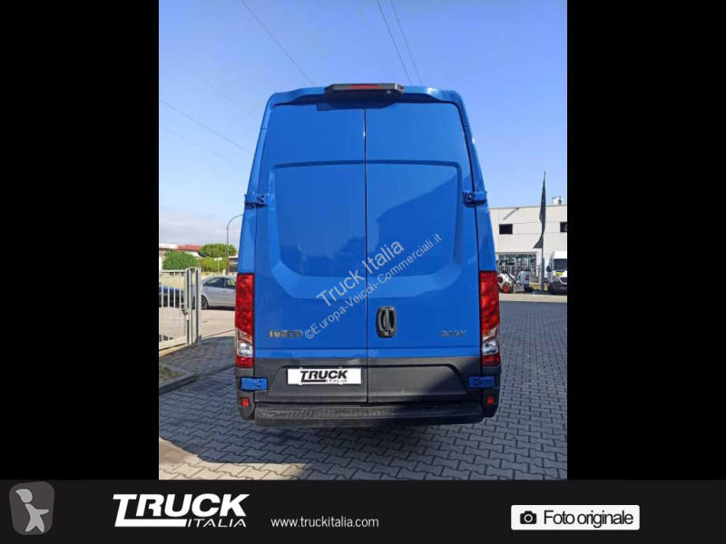 Autoutilitară Iveco V