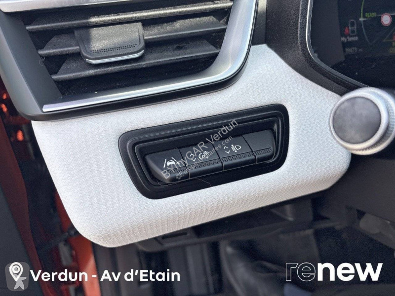 Véhicule utilitaire Renault Clio E-Tech 140