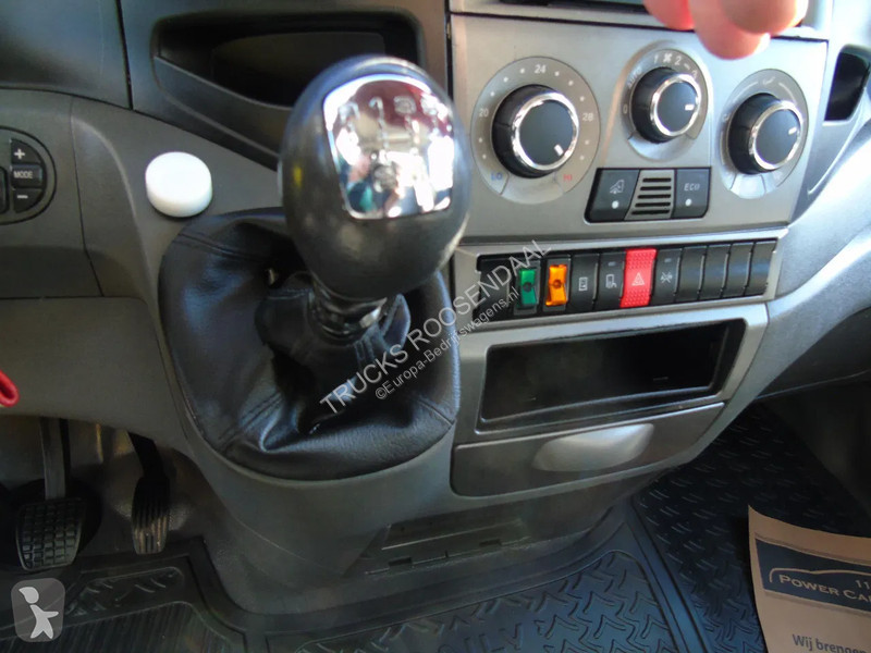Véhicule utilitaire Iveco 35S15 + amcoveba 602...