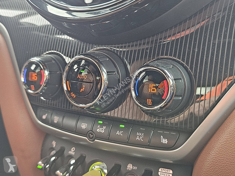 Autoutilitară Mini Cooper ALL4 Head-Up!