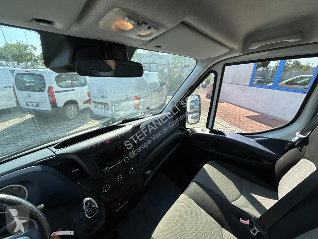Iveco DAILY 70C18HA8 centina box + SPONDA van