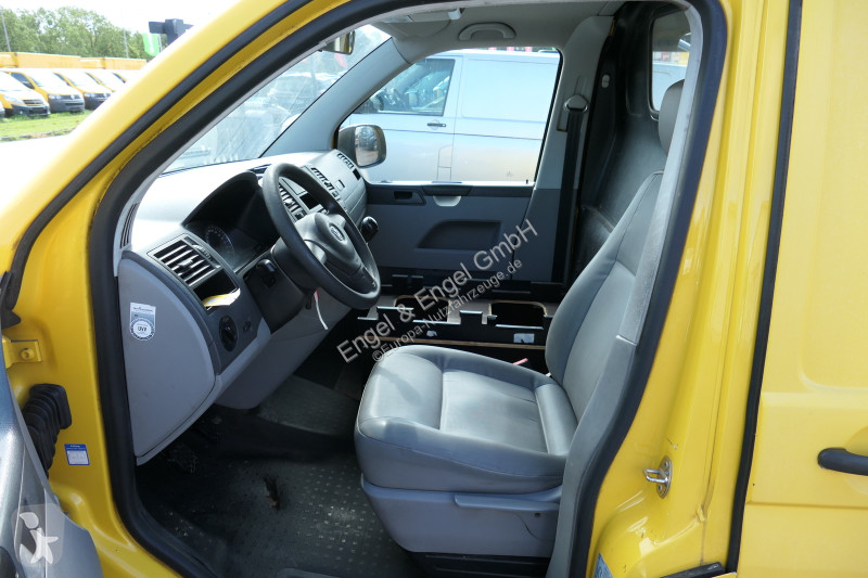 Véhicule utilitaire Volkswagen T5 Transporter...