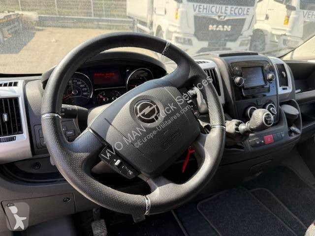 عربة نفعية Opel