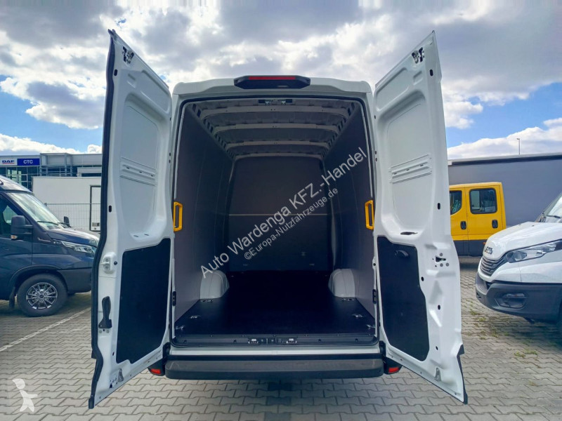 عربة نفعية Iveco