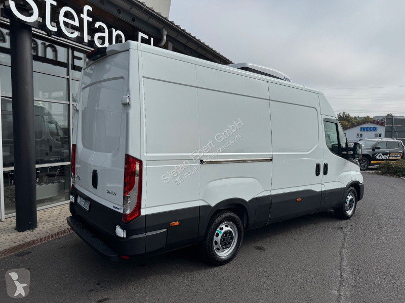 عربة نفعية Iveco 35S16 A8...