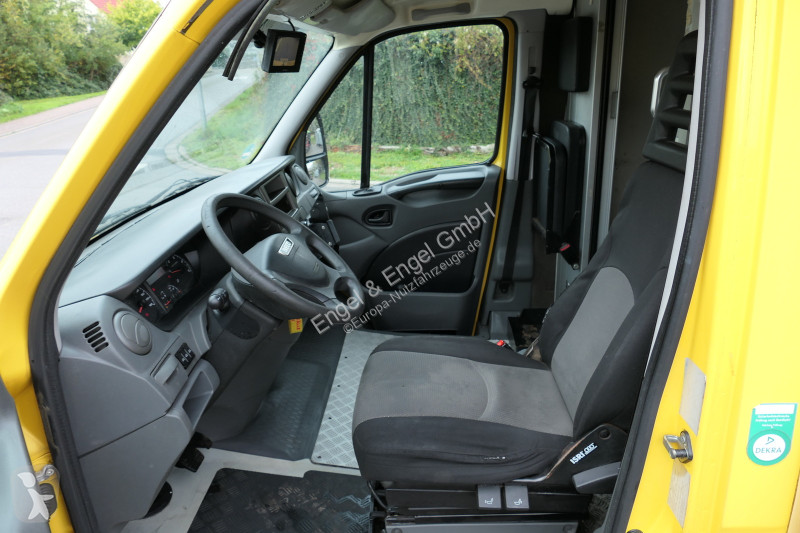 Véhicule utilitaire Iveco Daily 35 S11 C30C...