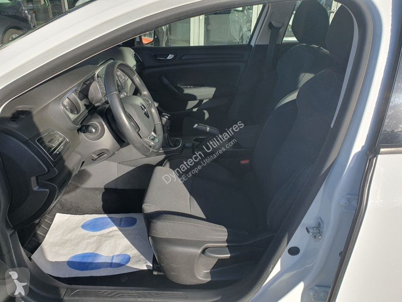 Véhicule utilitaire Renault MEGANE IV STE 1.5...