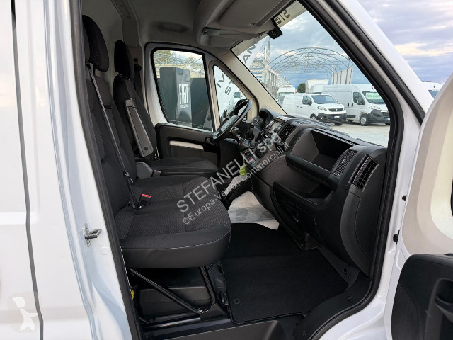 عربة نفعية Peugeot BOXER 28 L1H1 120